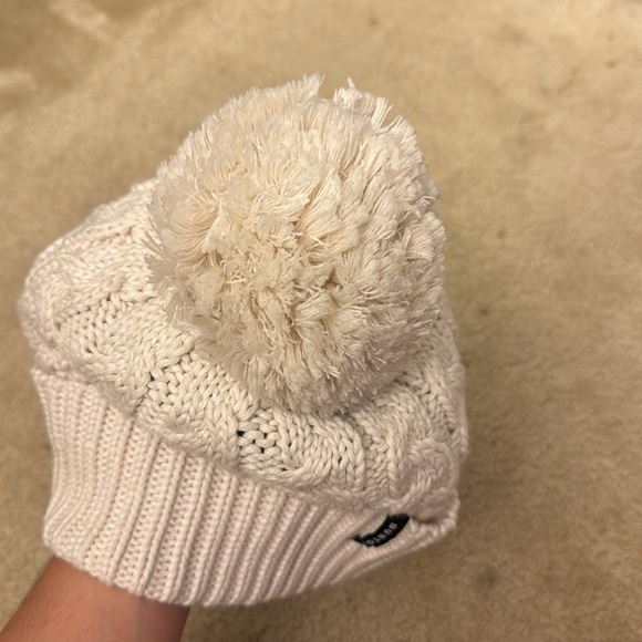Burton winter hat with Pom Pom - Picture 3 of 3